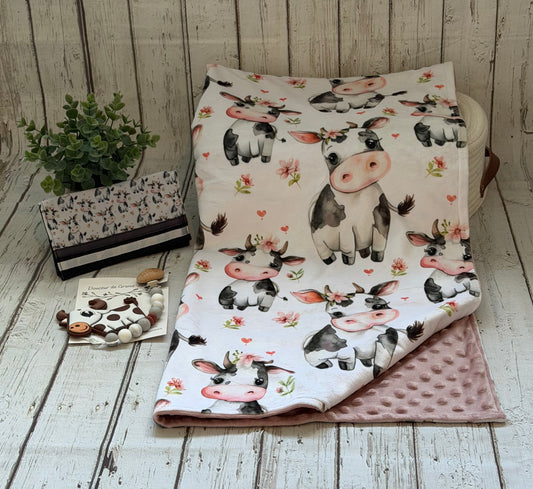 Ensemble cadeau  Vache champs de fleurs rose